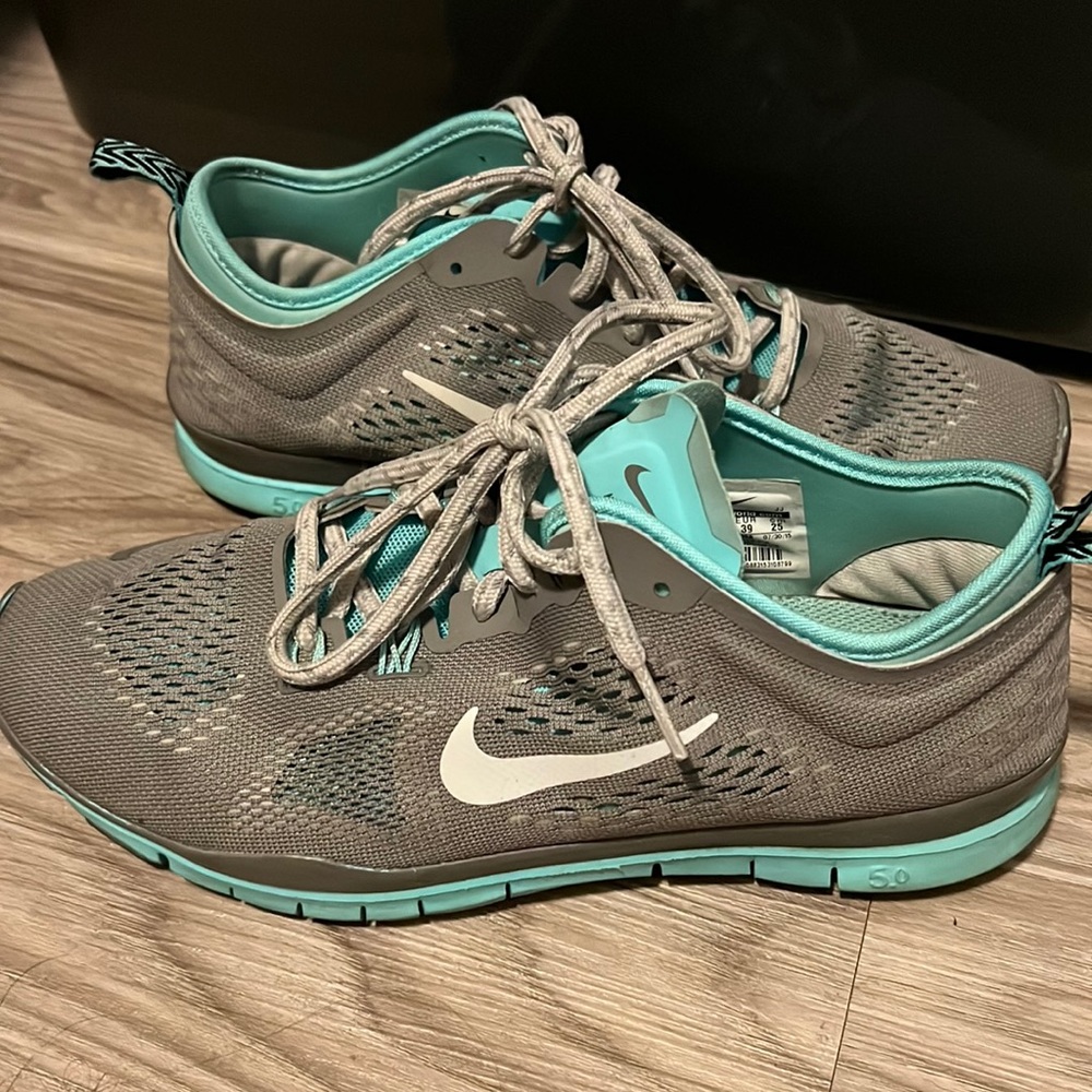 Nike shoes women